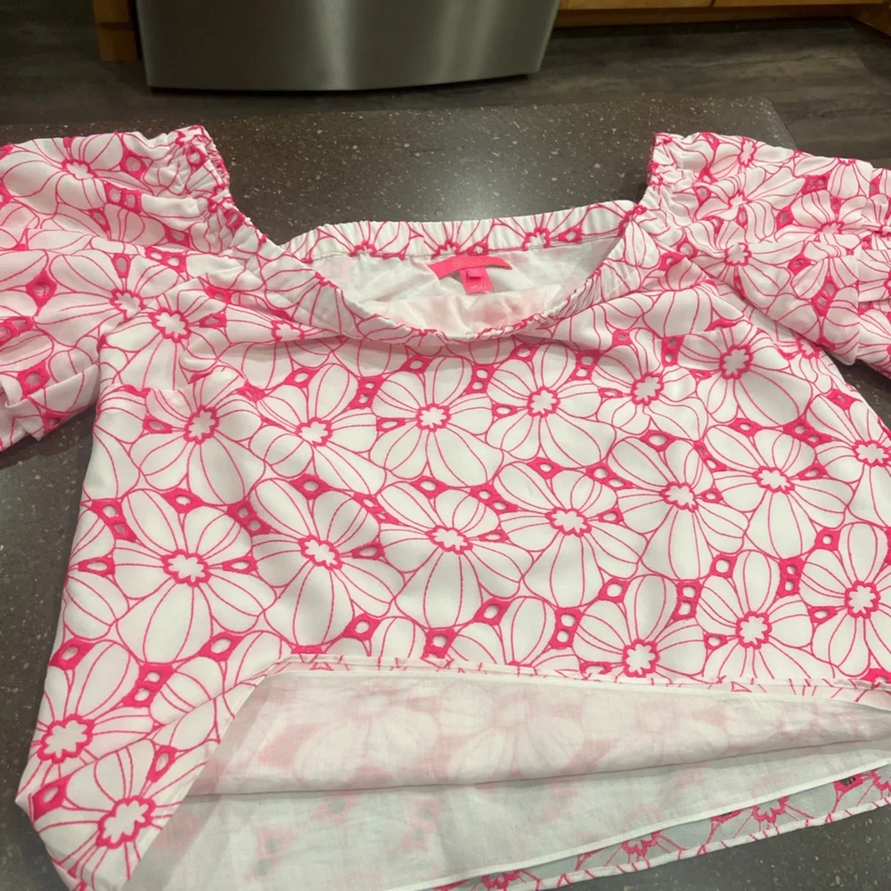 Lily Pulitzer Lesley off shoulder pink and white fully lined eyelet top. - Picture 7 of 8